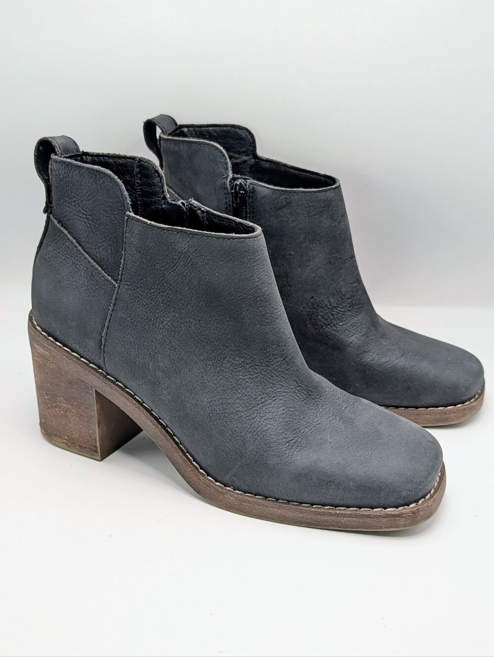 Crown Vintage Leather Ankle Booties Block Heel